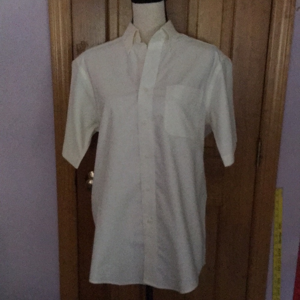 Wrinkle Resistant Men’s Short Sleeve Shirt!